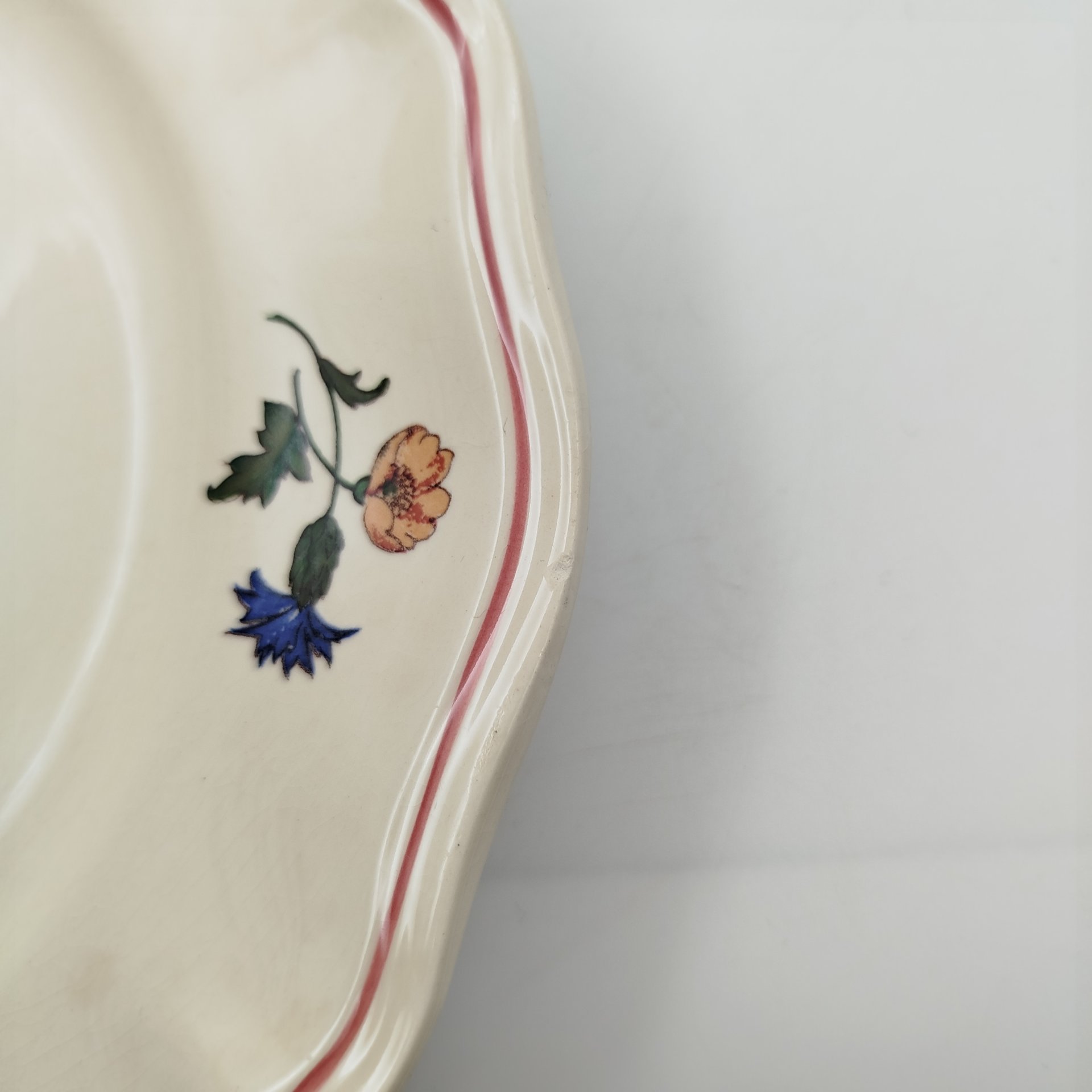 Набор из 4-х обеденных тарелок, украшенных цветочным декором, фаянс, деколь, Sarreguemines, Франция, 1980-2000 гг.