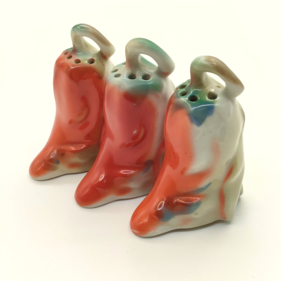 Набор из 3-х солонок "Перчик", фарфор, аэрография, Полонский завод художественной керамики (Полонное ЗХК), СССР, 1970-1990 гг.