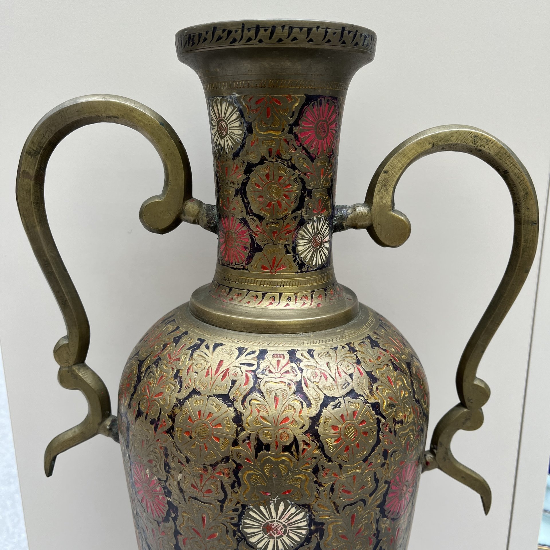 Ваза для цветов в восточном стиле (большая), латунь, эмали, Индия, 1970-1990 гг.