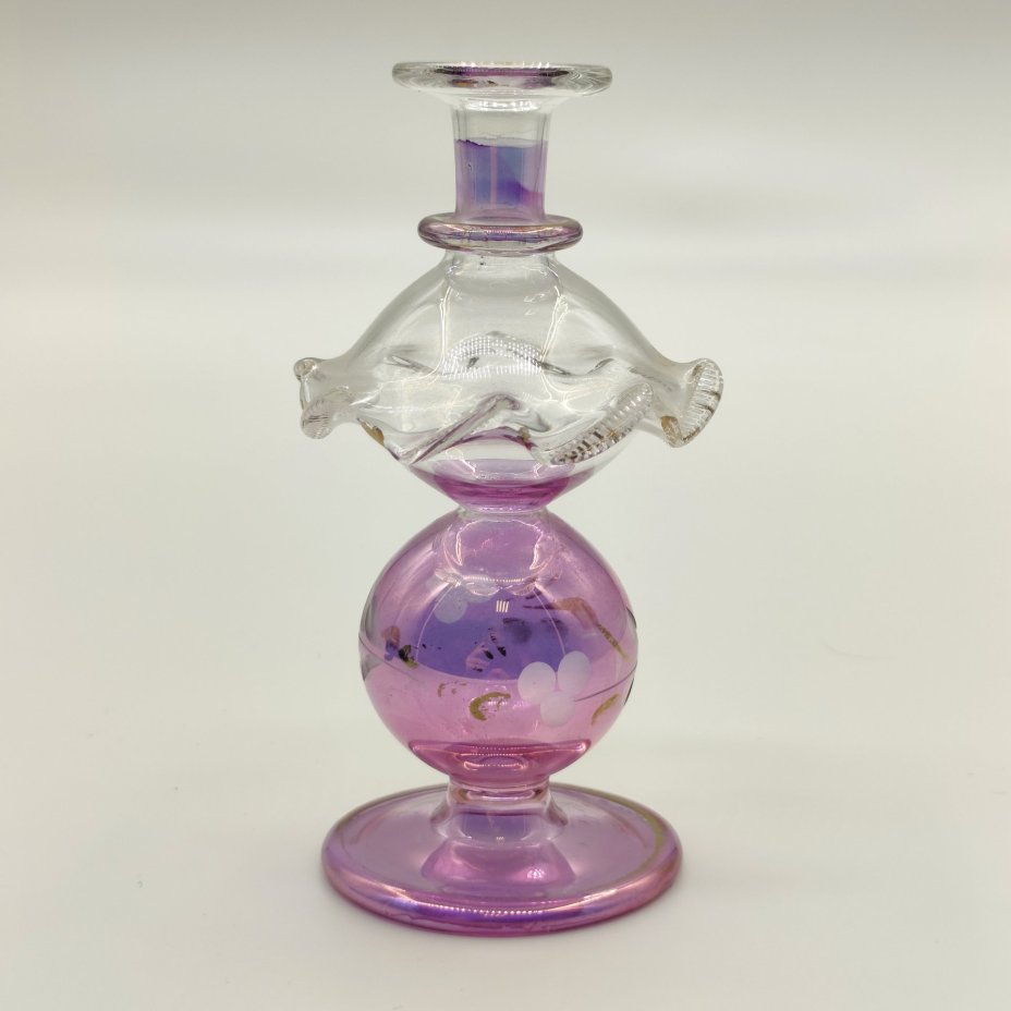 Изящный флакон для духов в восточном стиле