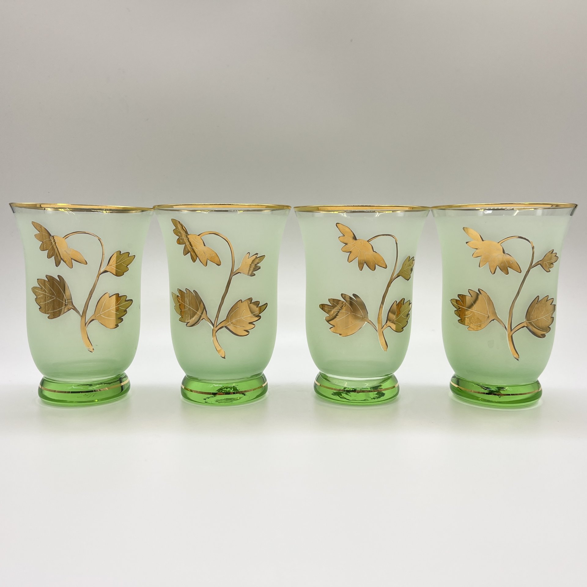 Набор стаканов с растительным декором на 4 персоны