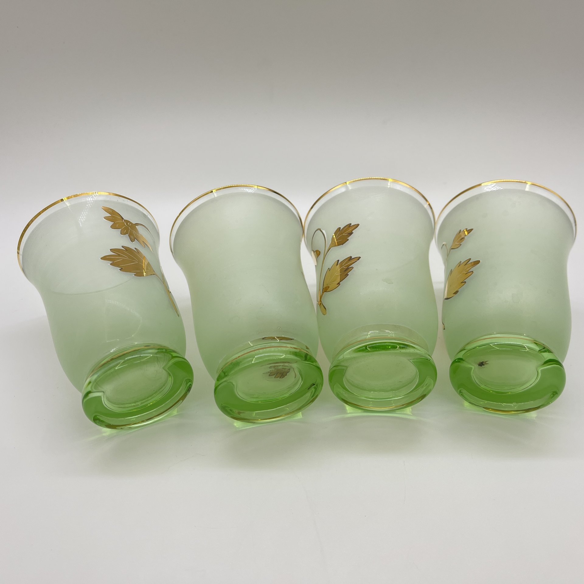 Набор стаканов с растительным декором на 4 персоны