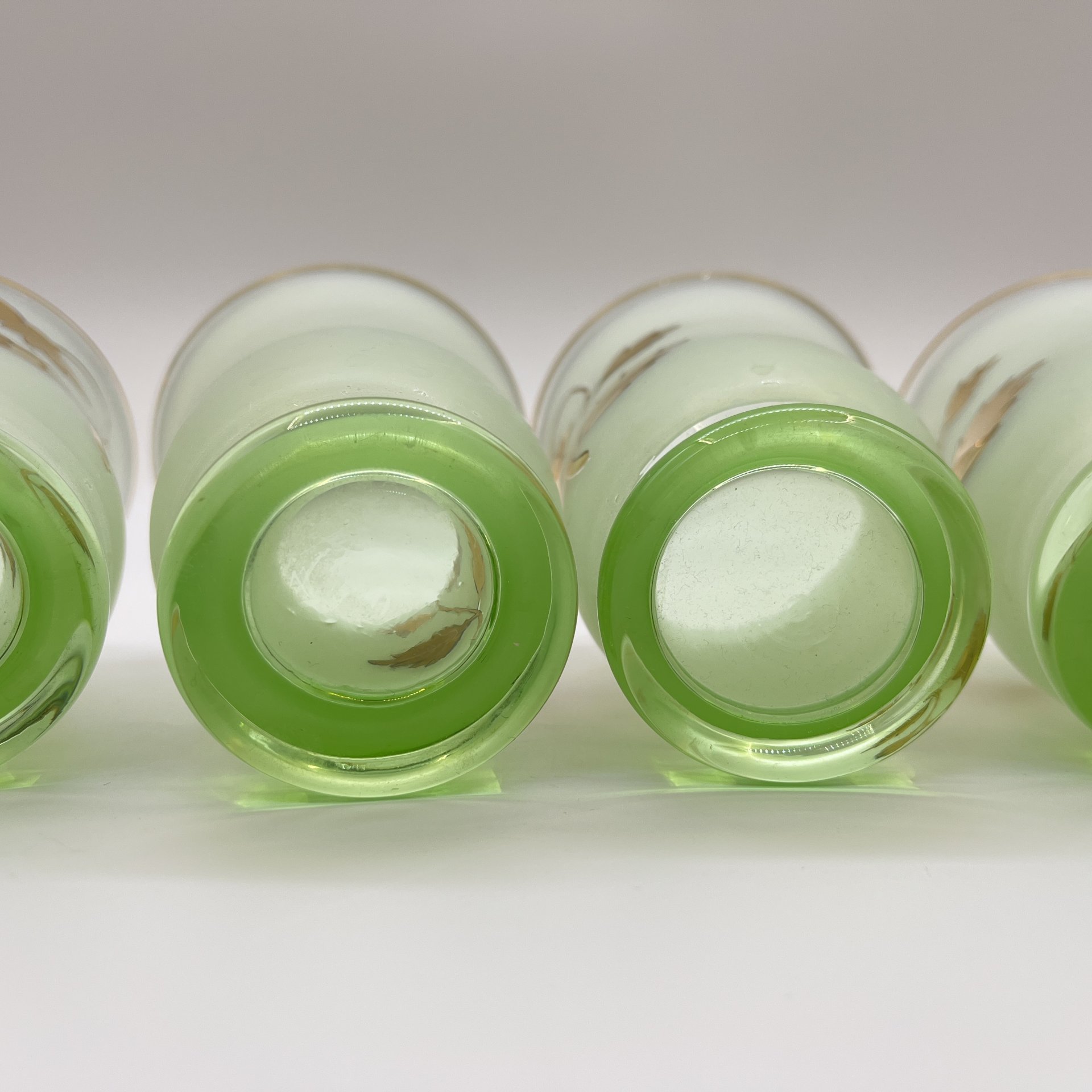 Набор стаканов с растительным декором на 4 персоны