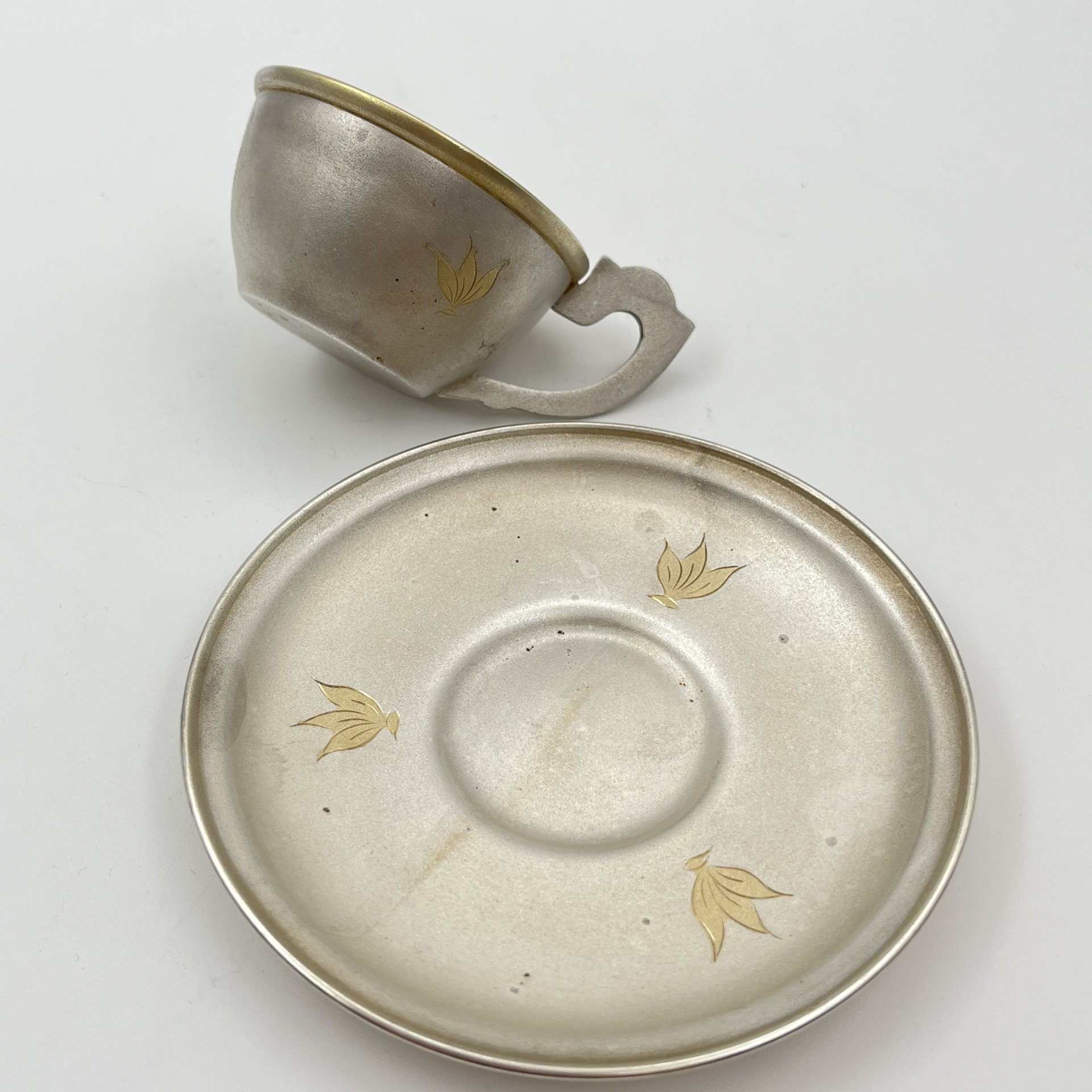 Пара кофейная с цветочным декором, мельхиор (медь-никель), золочение, Мстерская художественная фабрика  «Ювелир», СССР, 1960-1970 гг.