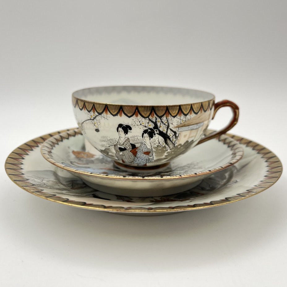 Чайное трио "Прогулка гейш ранней весной", фарфор, роспись, золочение, Япония, 1920-1950 гг.
