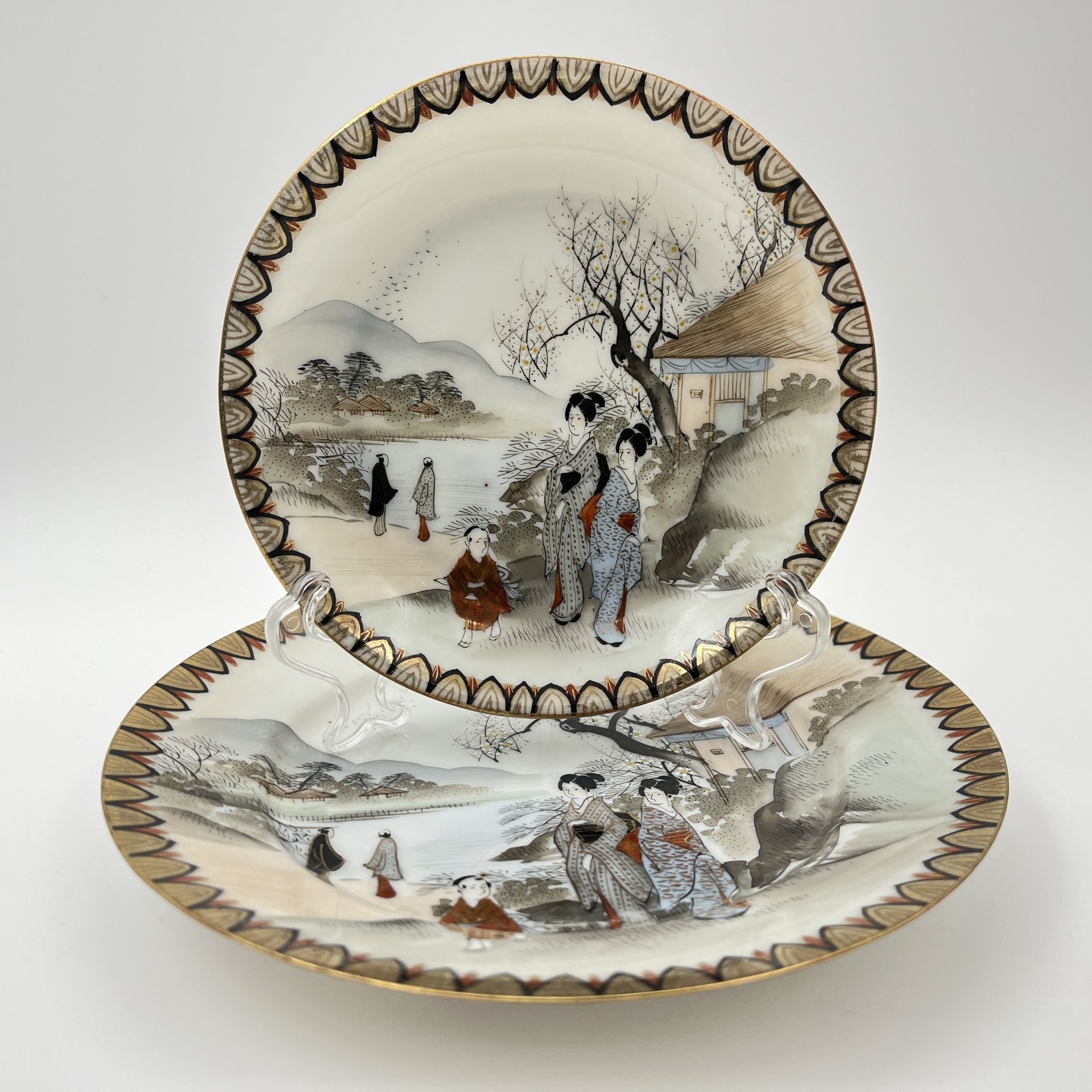 Чайное трио "Прогулка гейш ранней весной", фарфор, роспись, золочение, Япония, 1920-1950 гг.