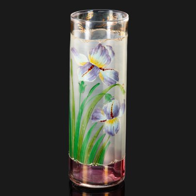 Ваза с изображением ирисов