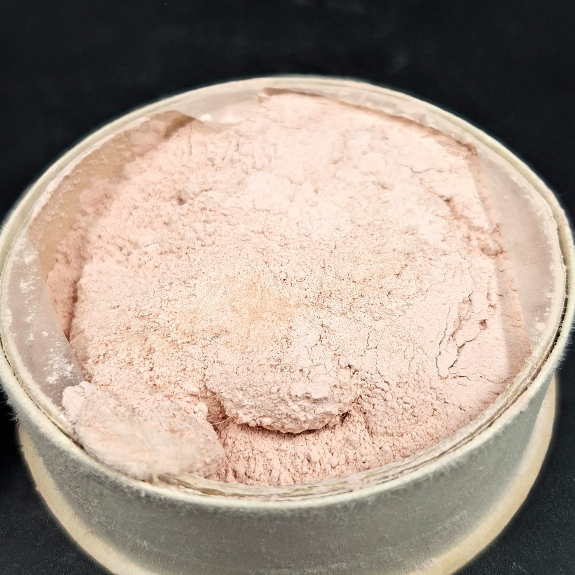 Пудра винтажная "Волшебная", Ленинградская фабрика гримировальных принадлежностей, картон, пудра