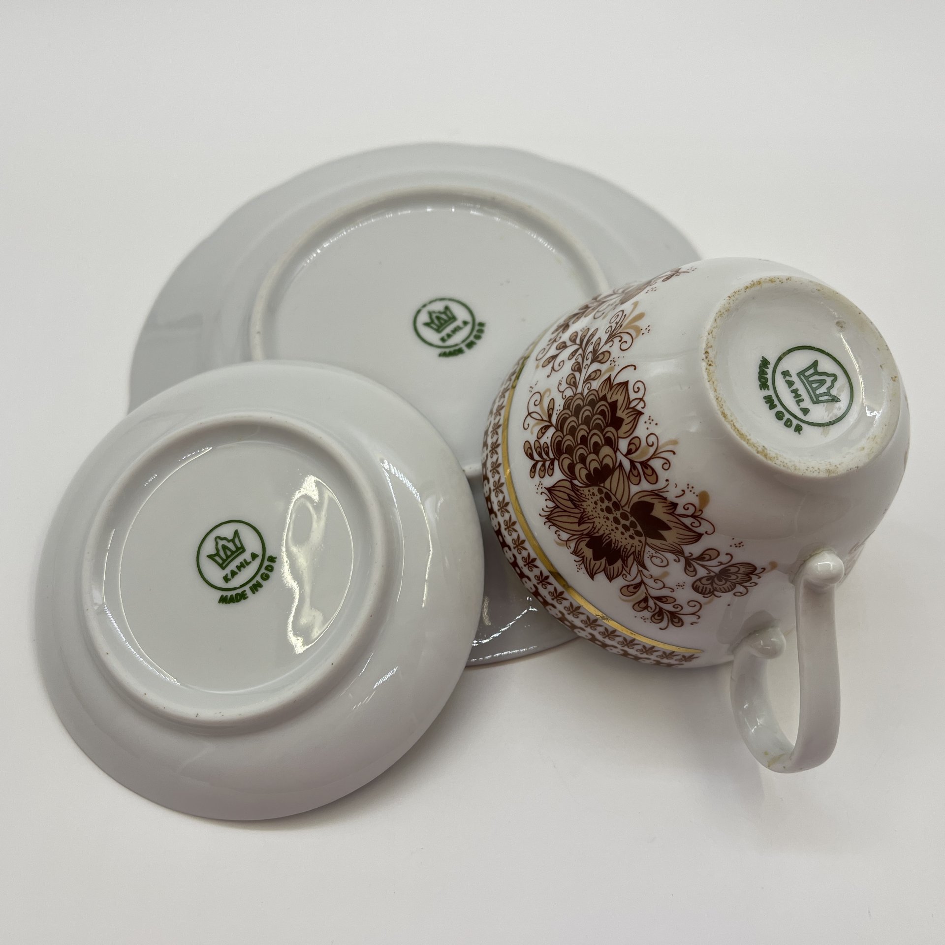 Чайное трио, украшенное флористическим декором, фарфор, деколь, золочение, Kahla, ГДР, 1968-1987 гг.