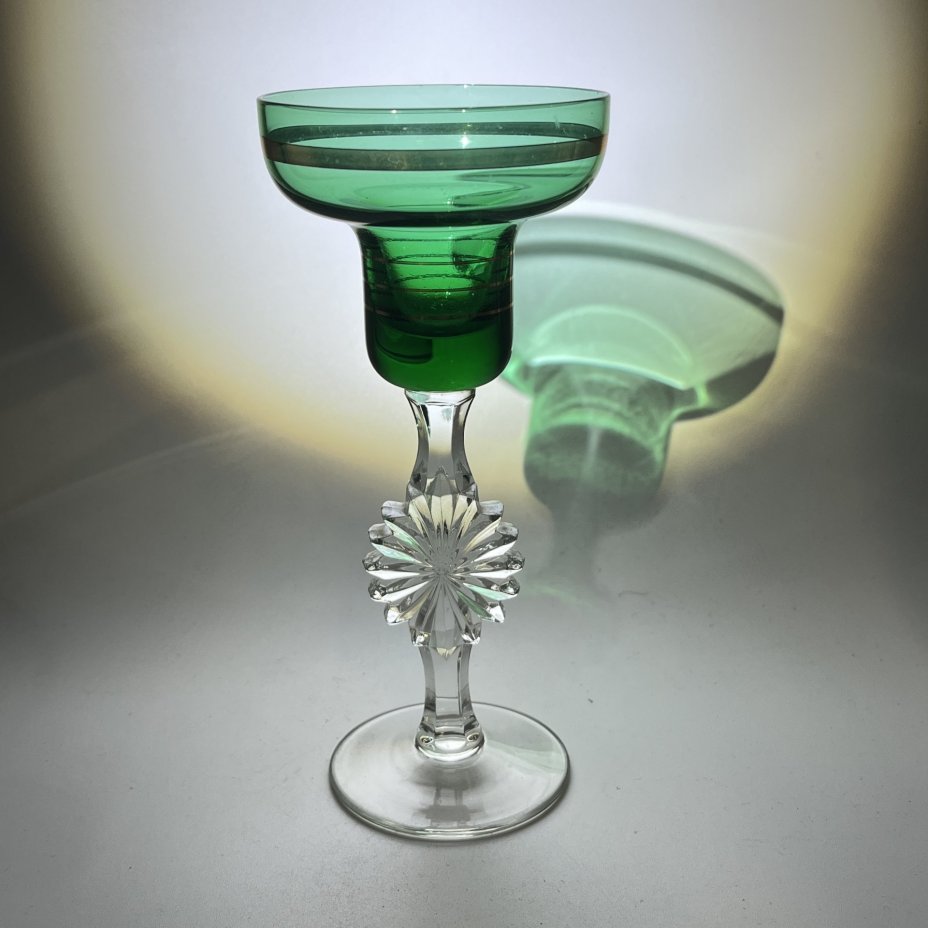 Подсвечник с рельефной звездой на ножке, цветное стекло, золочение, Гусевской хрустальный завод (Гусь-Хрустальный), СССР, 1970-1980 гг.