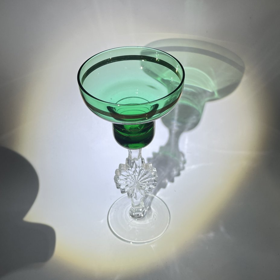 Подсвечник с рельефной звездой на ножке, цветное стекло, золочение, Гусевской хрустальный завод (Гусь-Хрустальный), СССР, 1970-1980 гг.