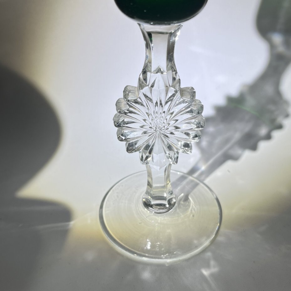 Подсвечник с рельефной звездой на ножке, цветное стекло, золочение, Гусевской хрустальный завод (Гусь-Хрустальный), СССР, 1970-1980 гг.