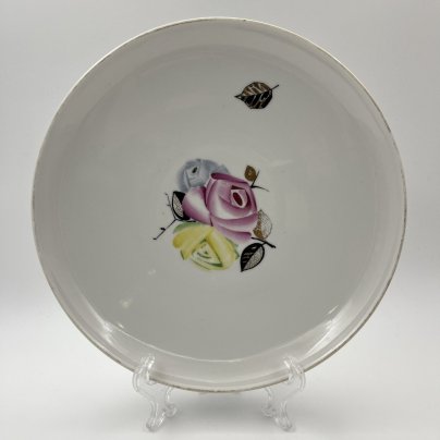 Блюдо с декором в виде роз, фарфор, роспись, золочение, Ленинградский фарфоровый завод (ЛФЗ), СССР, 1960-1970 гг.