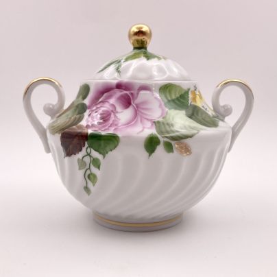Сахарница из сервиза "Роза", автор формы «Витая» А.И. Борисов, фарфор, роспись, золочение, Ленинградский фарфоровый завод (ЛФЗ), СССР, 1970-1986 гг.