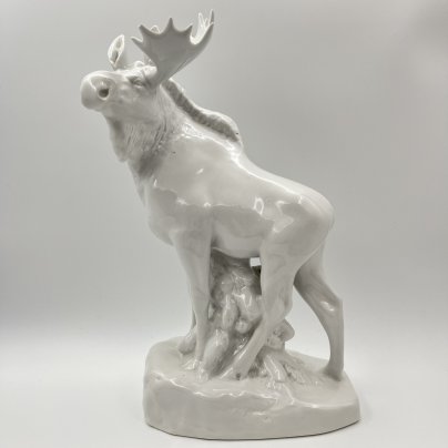 Статуэтка "Лось", скульптор Б.Я. Воробьёв (под реставрацию), фарфор, Ленинградский фарфоровый завод (ЛФЗ), СССР, 1960-1990 гг.