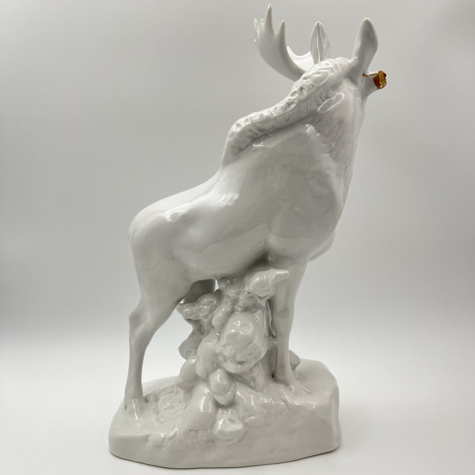 Статуэтка "Лось", скульптор Б.Я. Воробьёв (под реставрацию), Ленинградский фарфоровый завод (ЛФЗ)