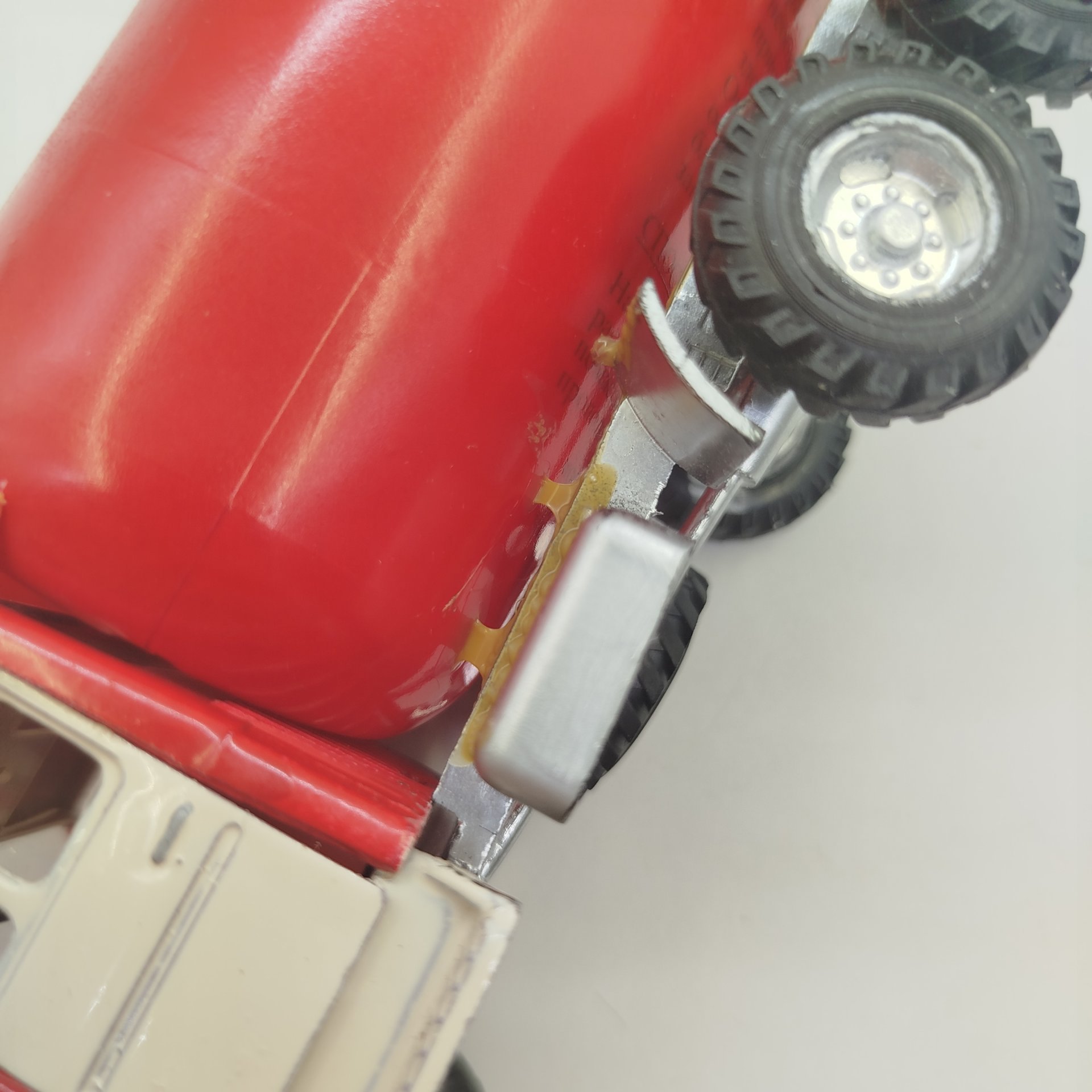 Модель автомобиля ЗИЛ, масштаб 1/43, пластик, металл, СССР, 1980-1990 гг.