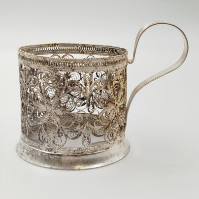 Подстаканник, выполненный в технике ажурной скани, мельхиор (медь-никель), СССР, 1970-1990 гг.