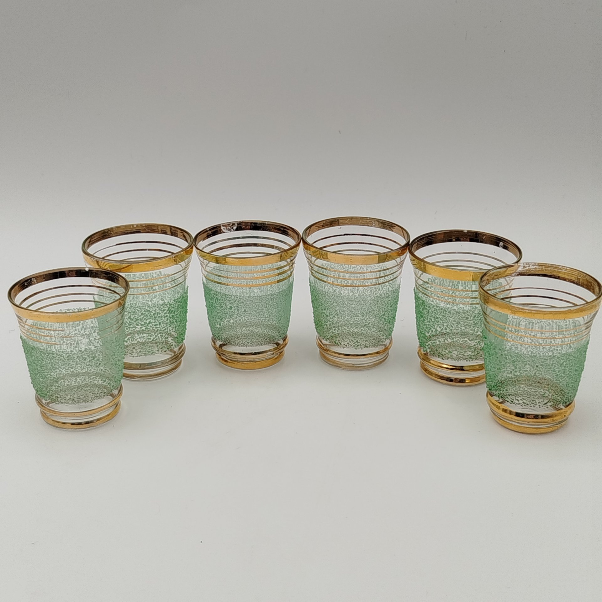 Набор из 6-ти стопок для крепких напитков, стекло, золочение, Завод «Красный Гигант», СССР, 1960-1980 гг.