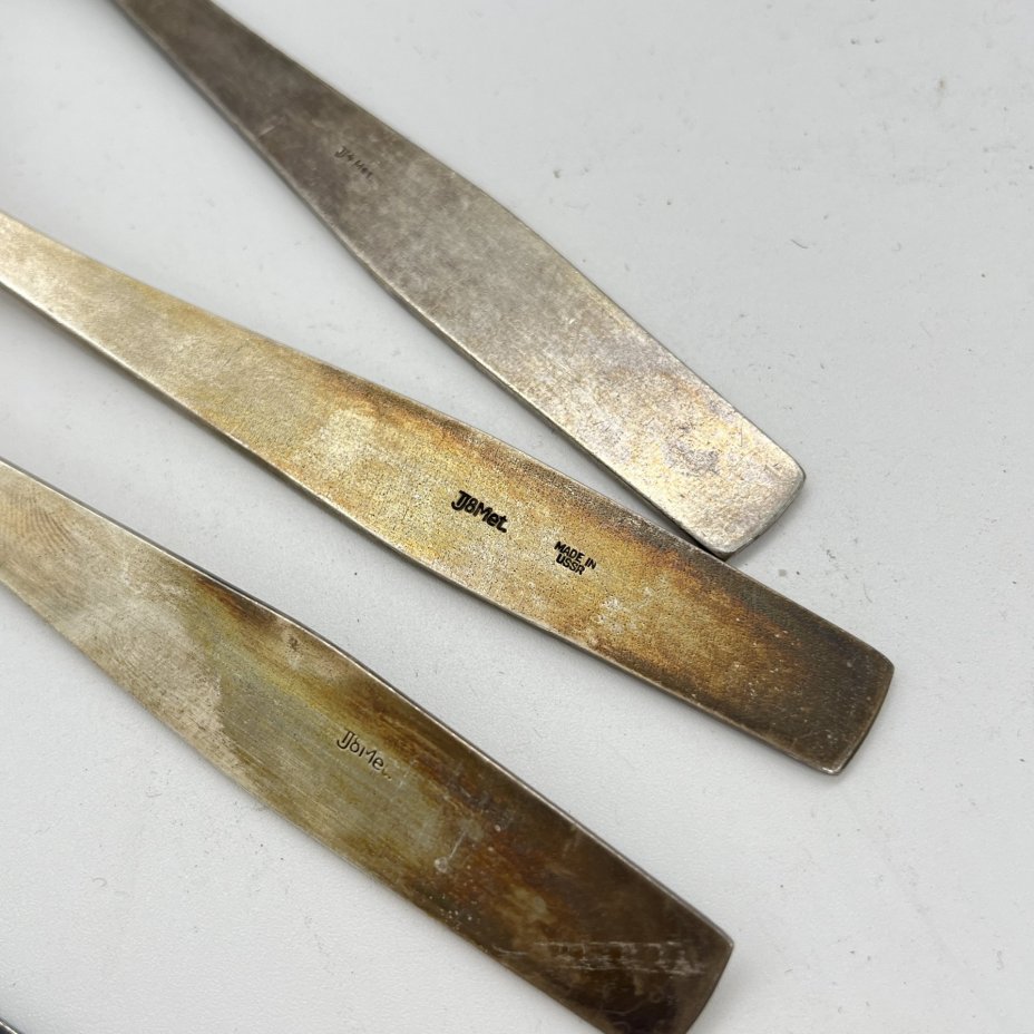 Набор из 5 чайных ложек с геометрическим декором на ручках, мельхиор (медь-никель), Таллинский ювелирный завод, СССР, 1969 г.