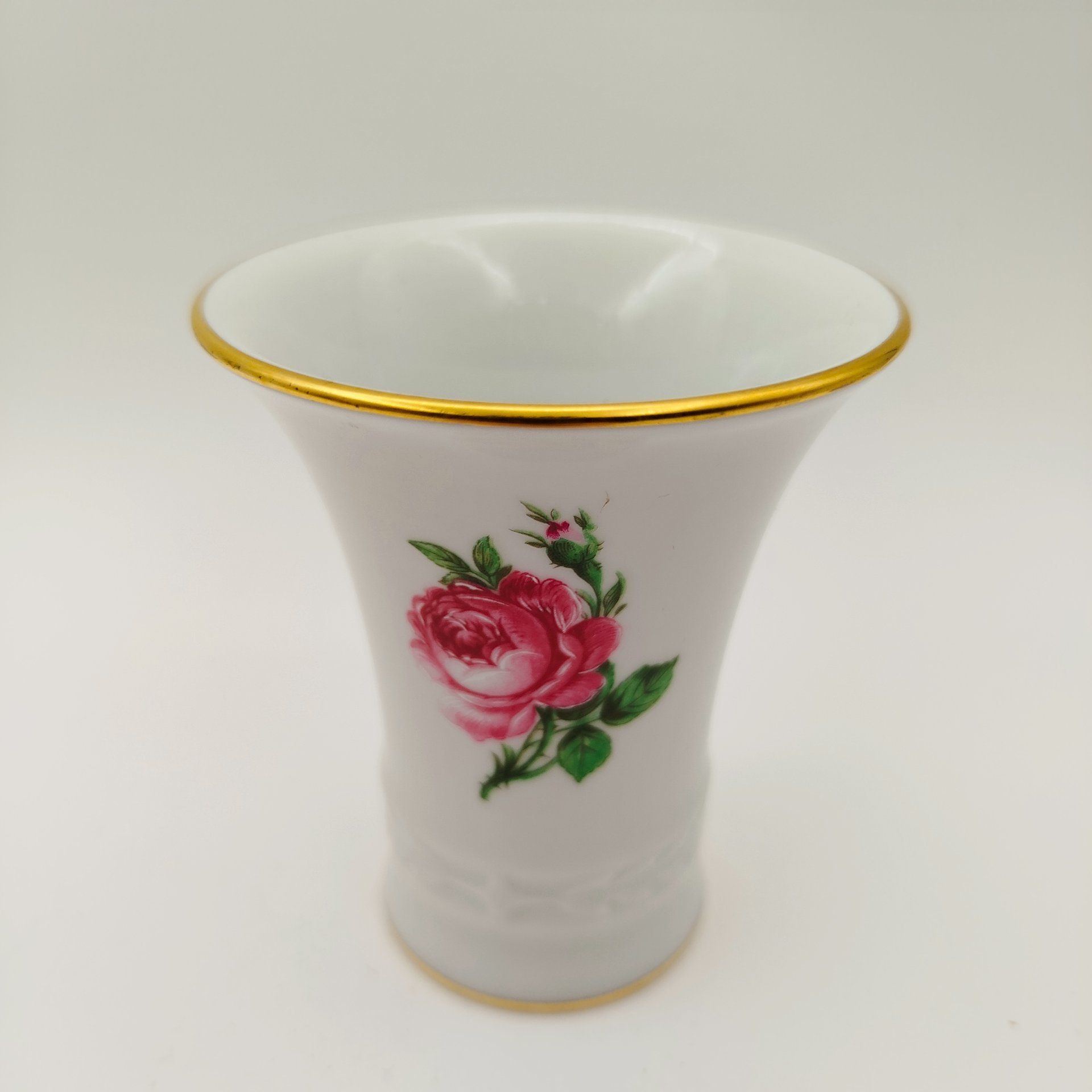 Ваза миниатюрная "Мейсенская роза", фарфор, деколь с подрисовкой, золочение, Alka-Kunst Alboth & Kaiser Bavaria, Германия, 1958-1960 гг.