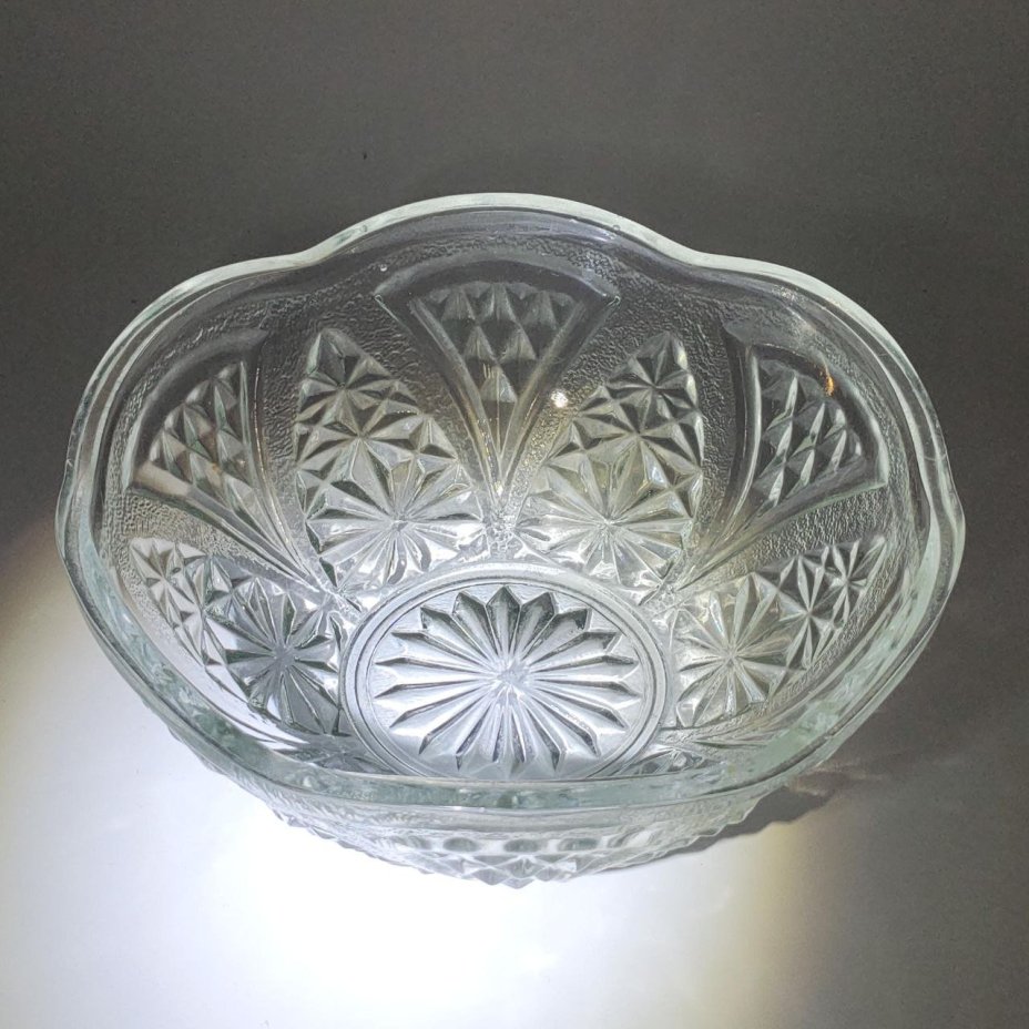 Салатник (конфетница) с геометрическим декором