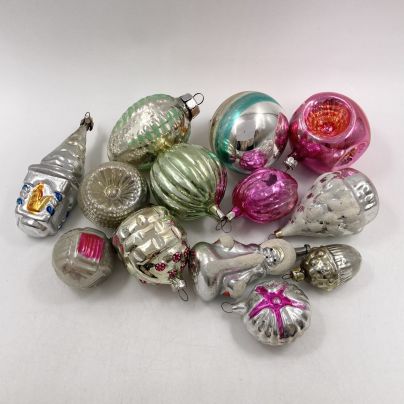 Набор из 13-ти ёлочных игрушек разных форм и размеров, стекло, роспись, металл, СССР, 1960-1990 гг.