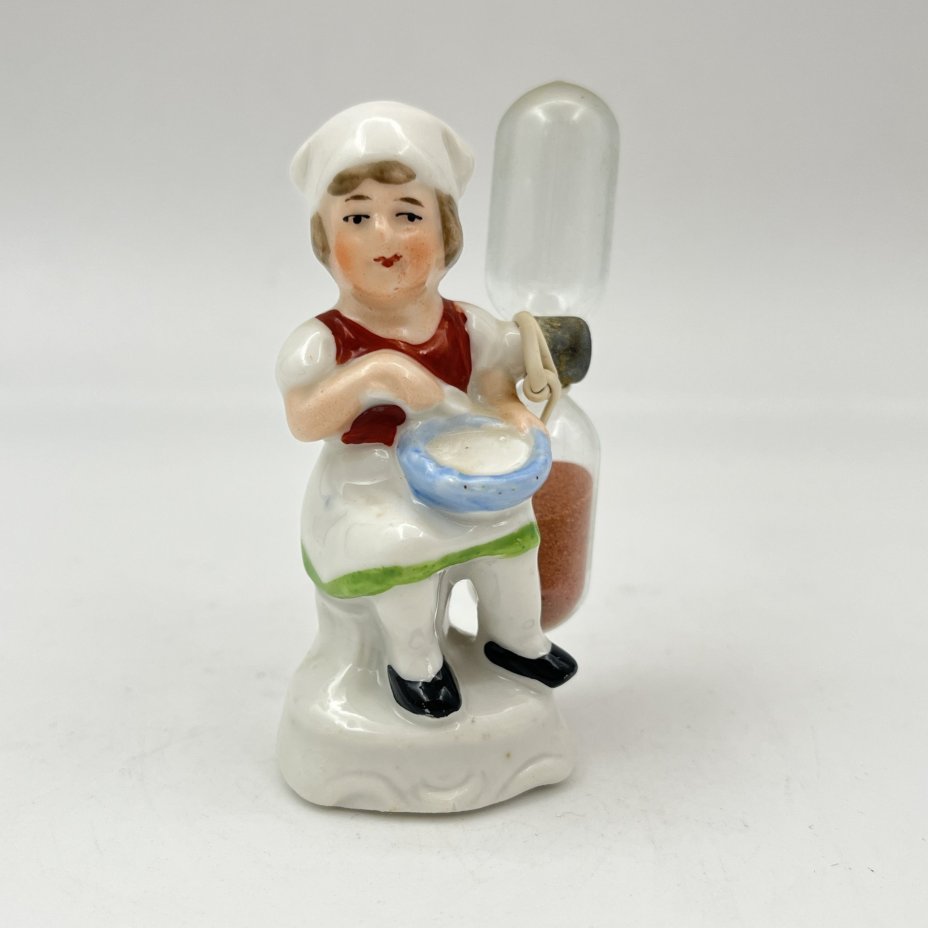 Статуэтка "Девочка-повар" с песочными часами