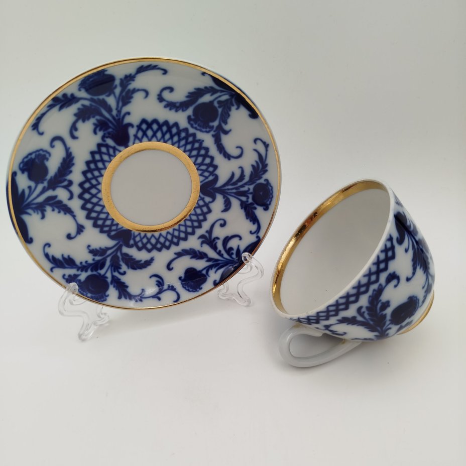 Пара чайная "Синие цветы", фарфор, деколь, золочение, Ленинградский фарфоровый завод (ЛФЗ), СССР, 1970-1986 гг.