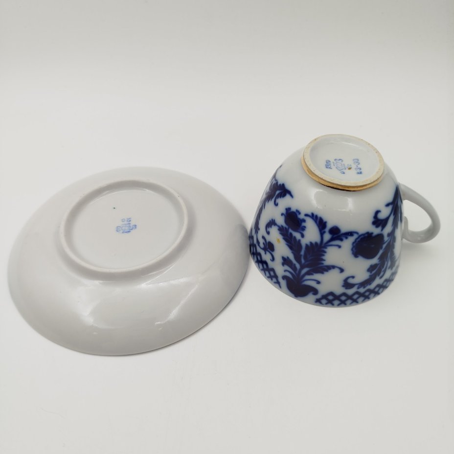 Пара чайная "Синие цветы", фарфор, деколь, золочение, Ленинградский фарфоровый завод (ЛФЗ), СССР, 1970-1986 гг.