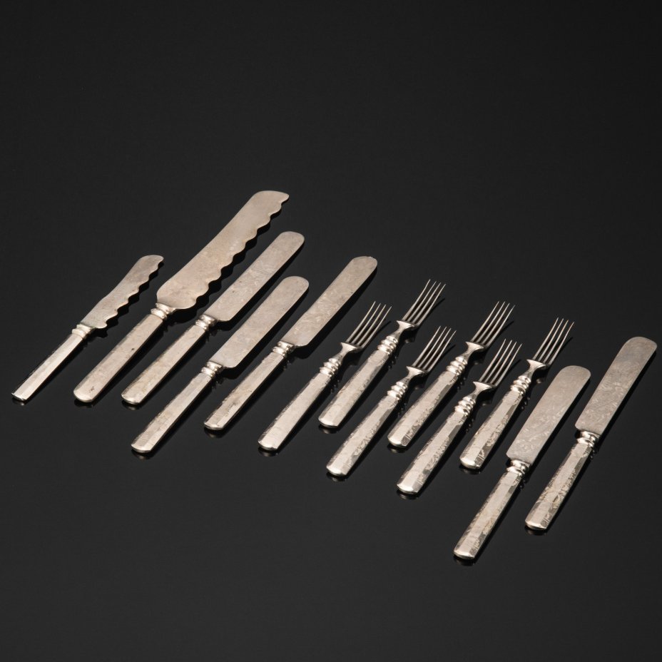 Набор столовых приборов для сервировки стола (6 вилок, 5 столовых ножей, нож для хлеба, нож для лимона), нержавеющая сталь, серебрение, гравировка, Златоуст