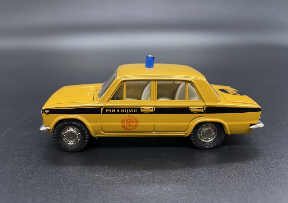 Модель автомобиля "ВАЗ 2101" (ГАИ)