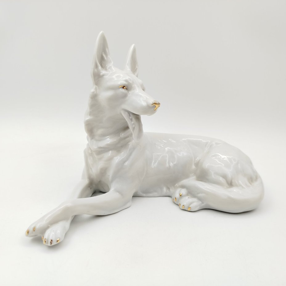 Статуэтка "Собака" ("Овчарка"), фарфор, золочение, Wagner & Apel, Германия, 1935-1949 гг.