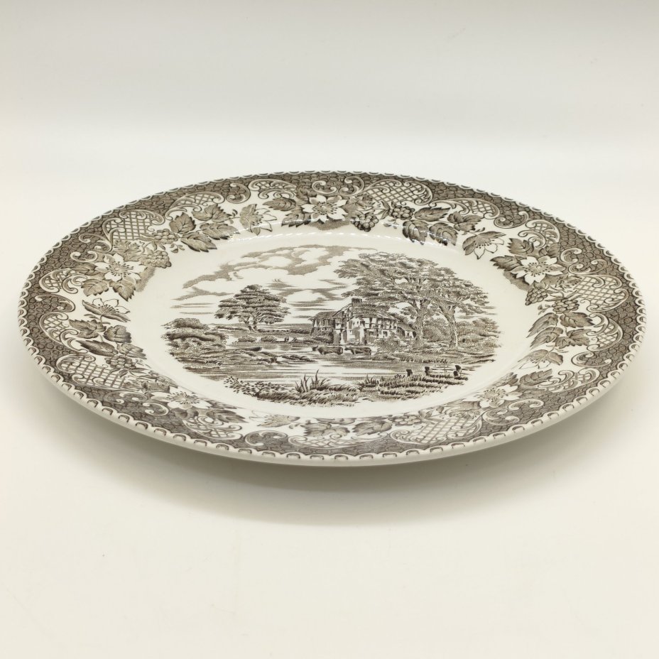 Тарелка обеденная с изображением сельского пейзажа, Barratts of Staffordshire