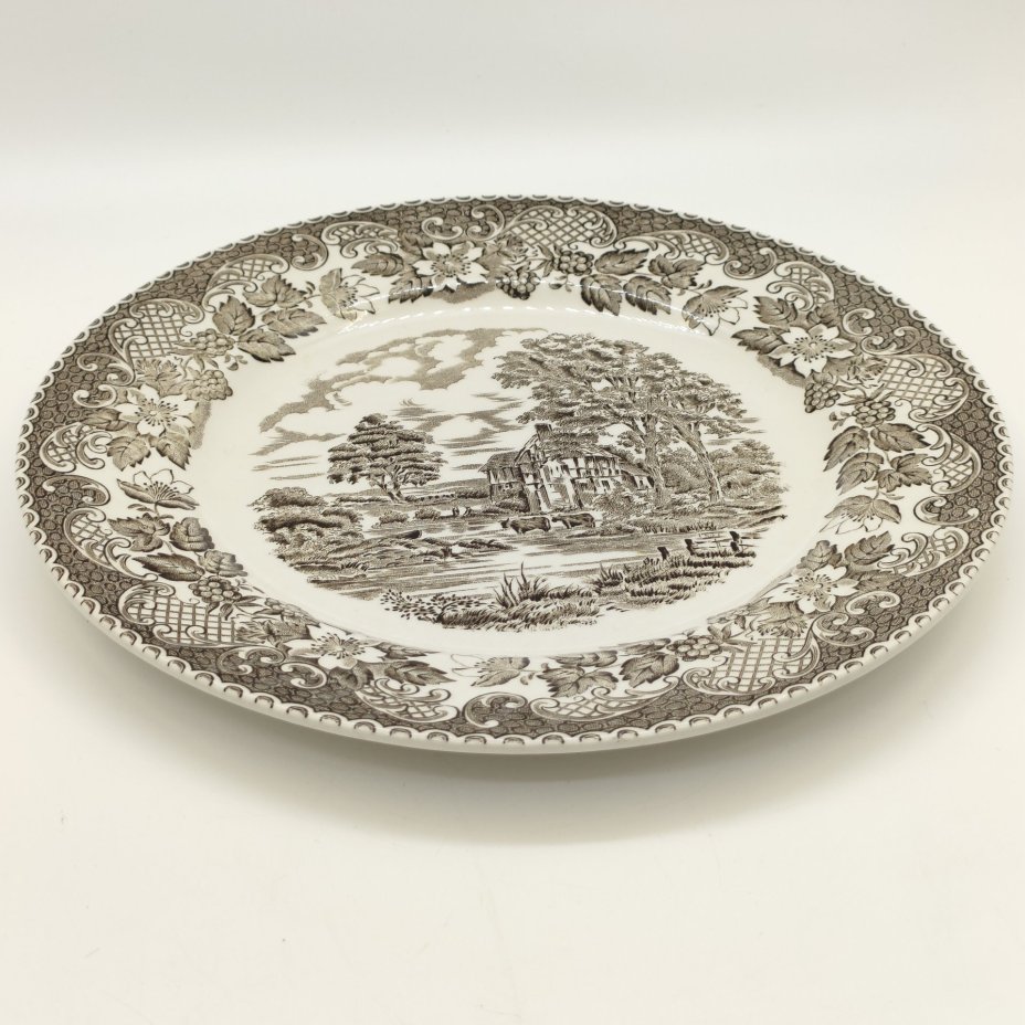Тарелка обеденная с изображением сельского пейзажа, Barratts of Staffordshire