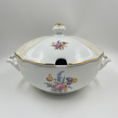 Супница с декором в виде изображения цветочного букета, фарфор, деколь, золочение, Чехия, 1990-2000 гг.