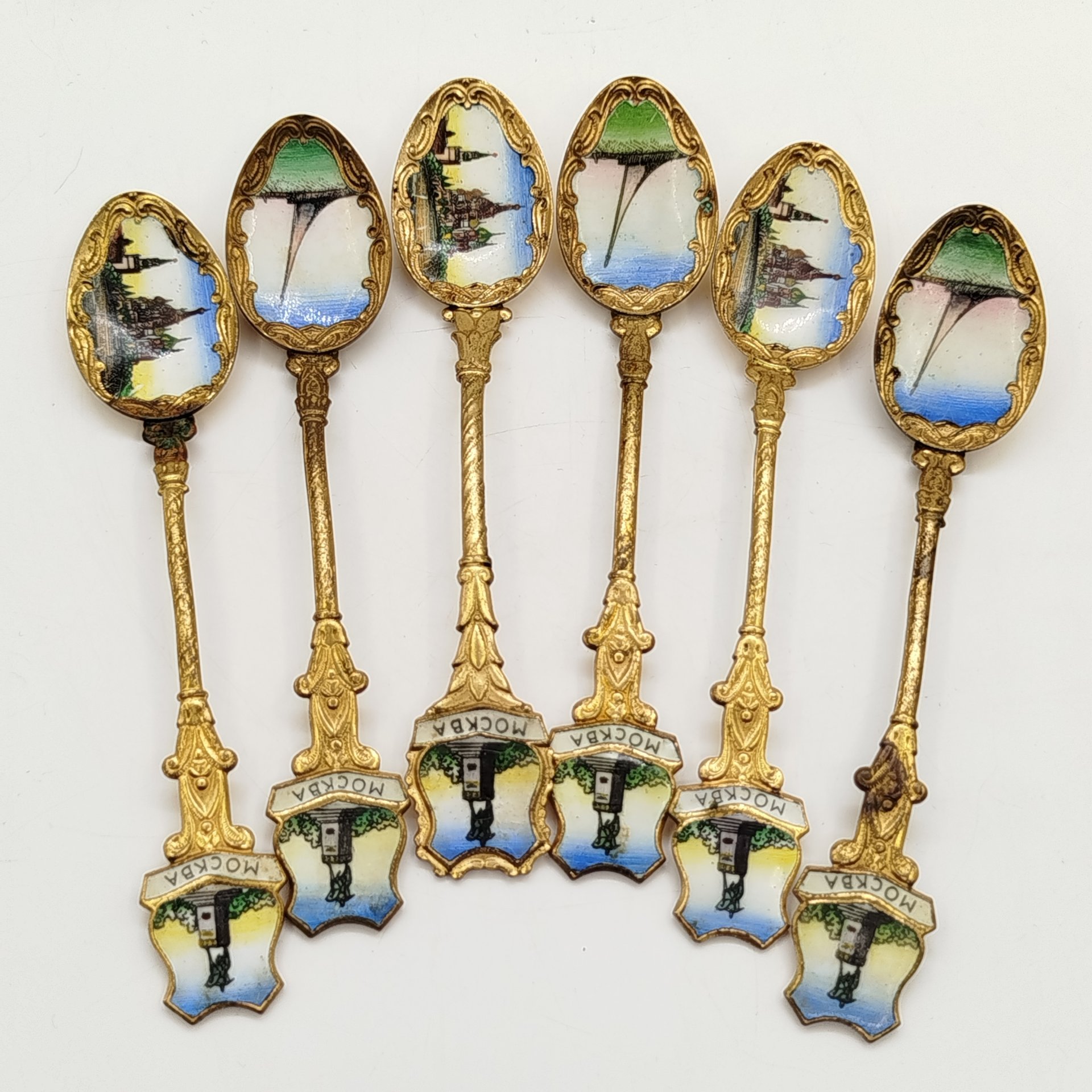 Набор сувенирных ложек "Москва" на 6 персон (в подборе)