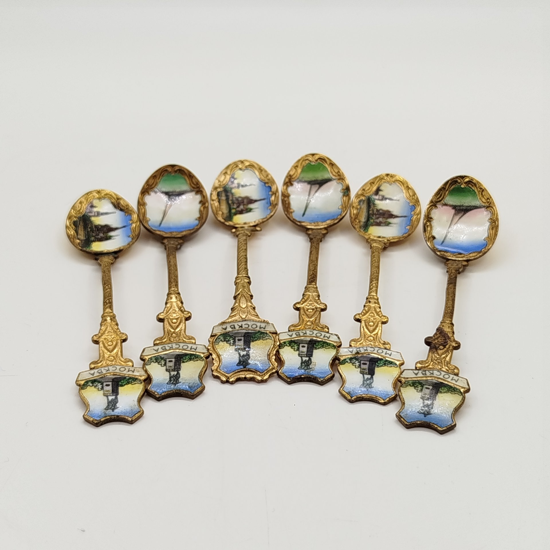 Набор сувенирных ложек "Москва" на 6 персон (в подборе)