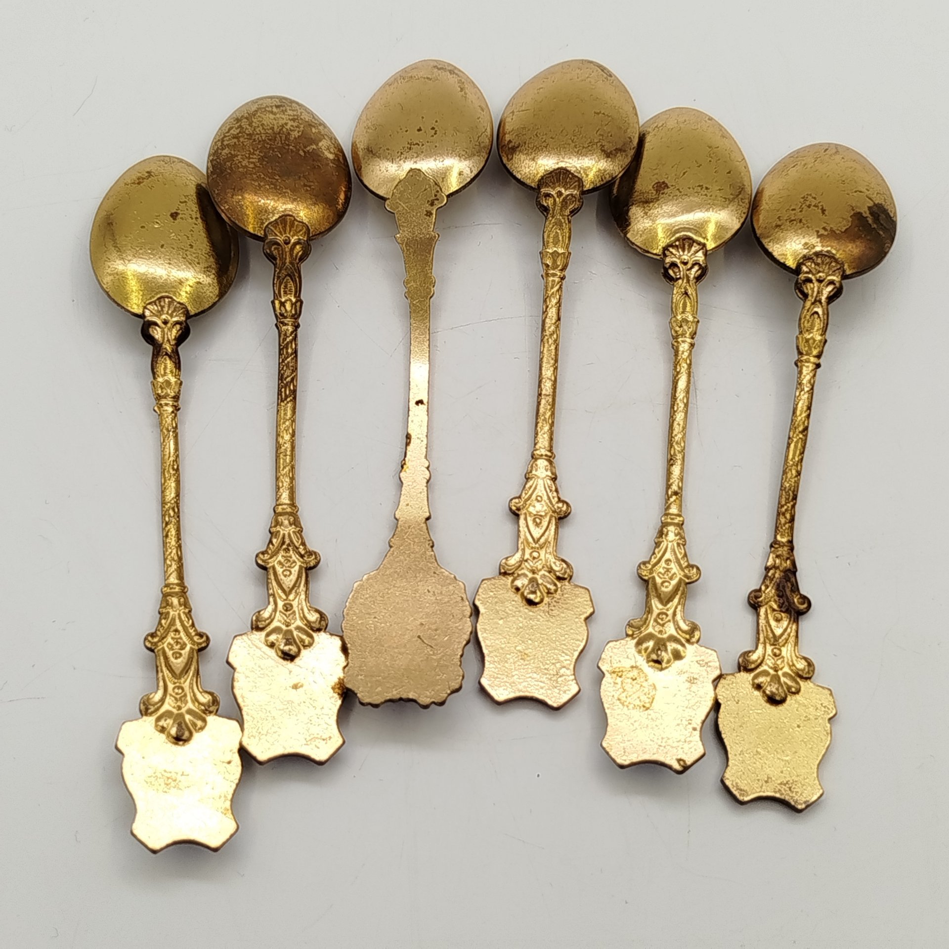 Набор сувенирных ложек "Москва" на 6 персон (в подборе)