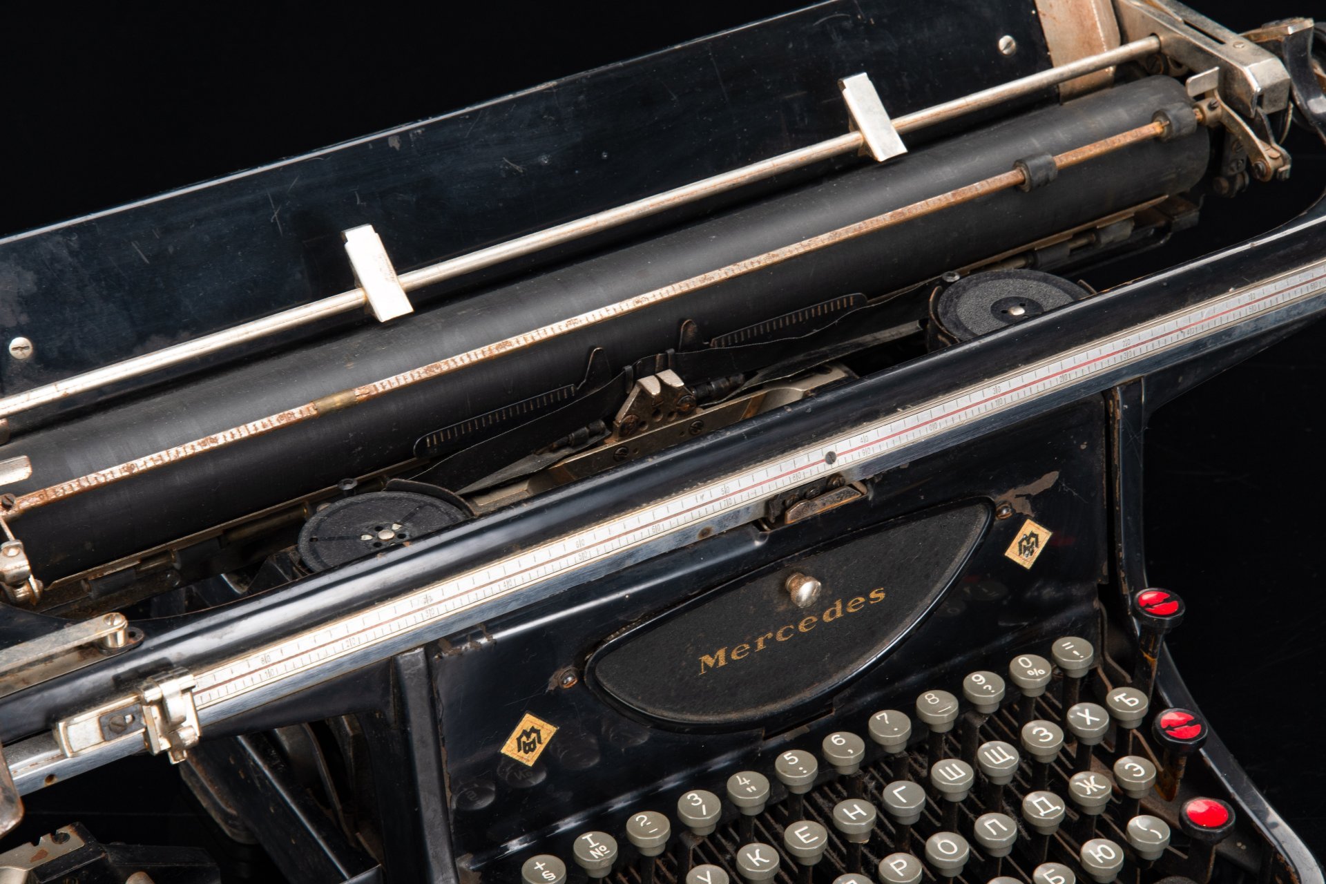 Машинка печатная "Mercedes" в комплекте со второй раскладкой (латиница), металл, пластик, краска, Mercedes-Bureau-Maschinen GmbH, Германия, 1920-1940 гг.