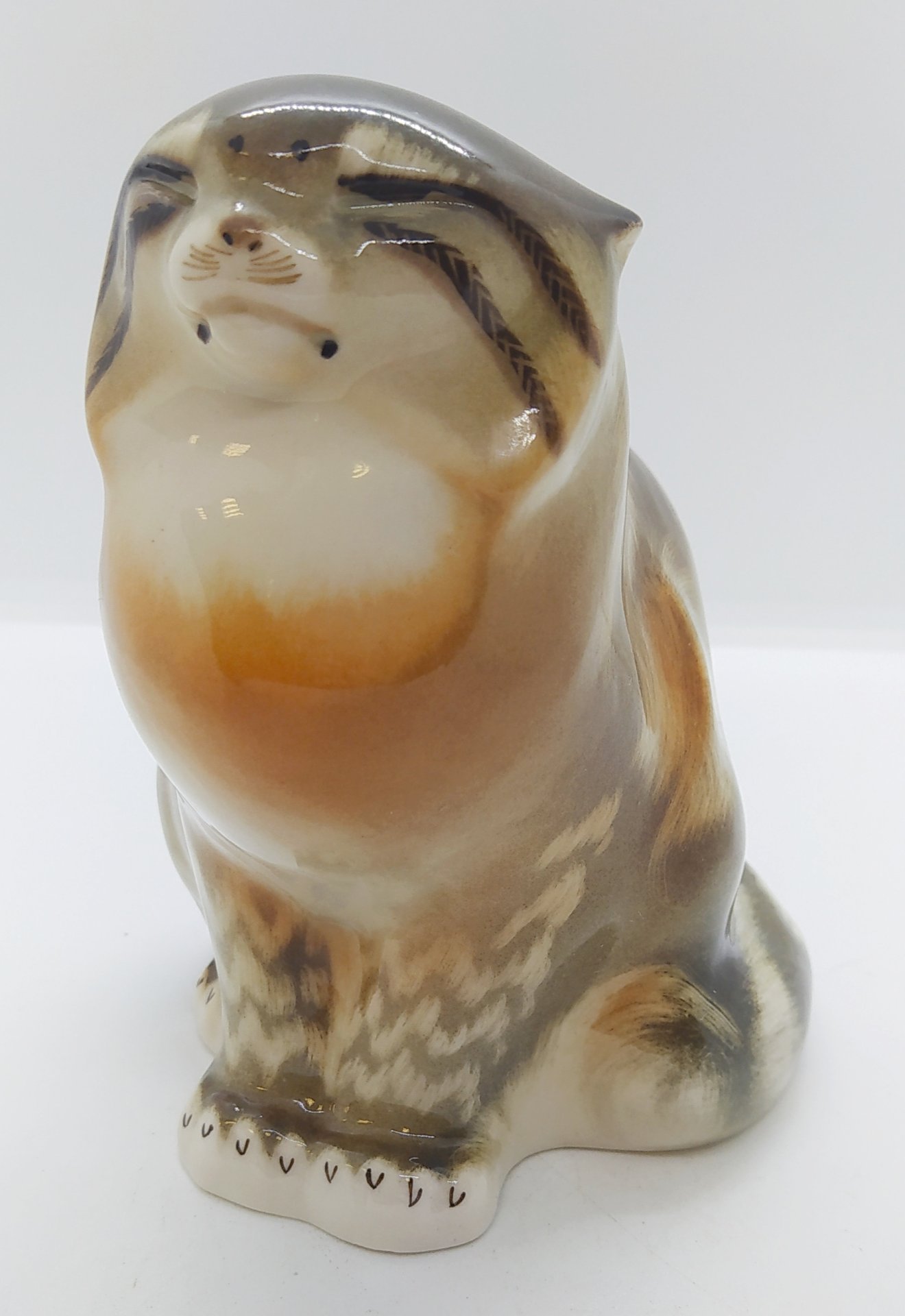 Статуэтка "Дикий камышовый кот" ("Манул"), скульптор Б.Я. Воробьев, Ленинградский фарфоровый завод (ЛФЗ)