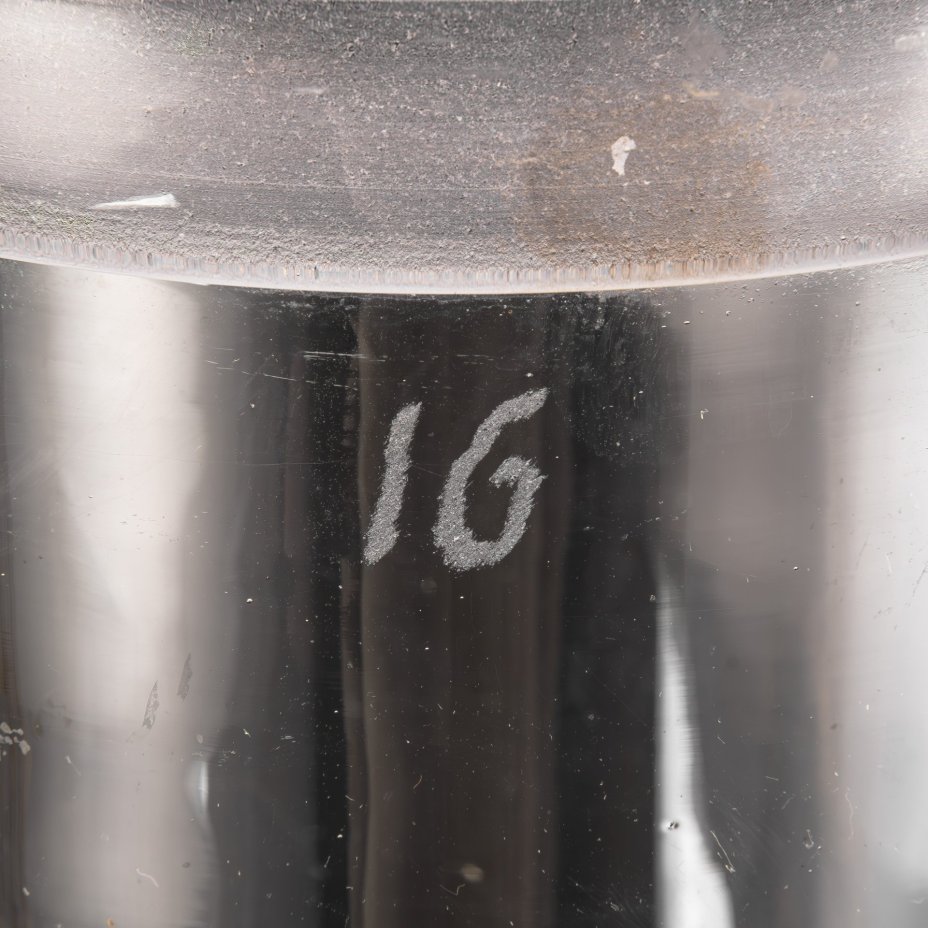 Сосуд лабораторный большого размера, с линзой на дне  цифрой "16" на бортике