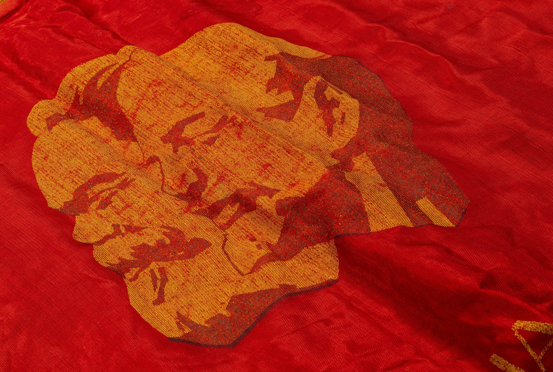 Знамя "Вперед, к победе коммунизма!", шелк с бахромой, СССР, 1970-1980 гг.