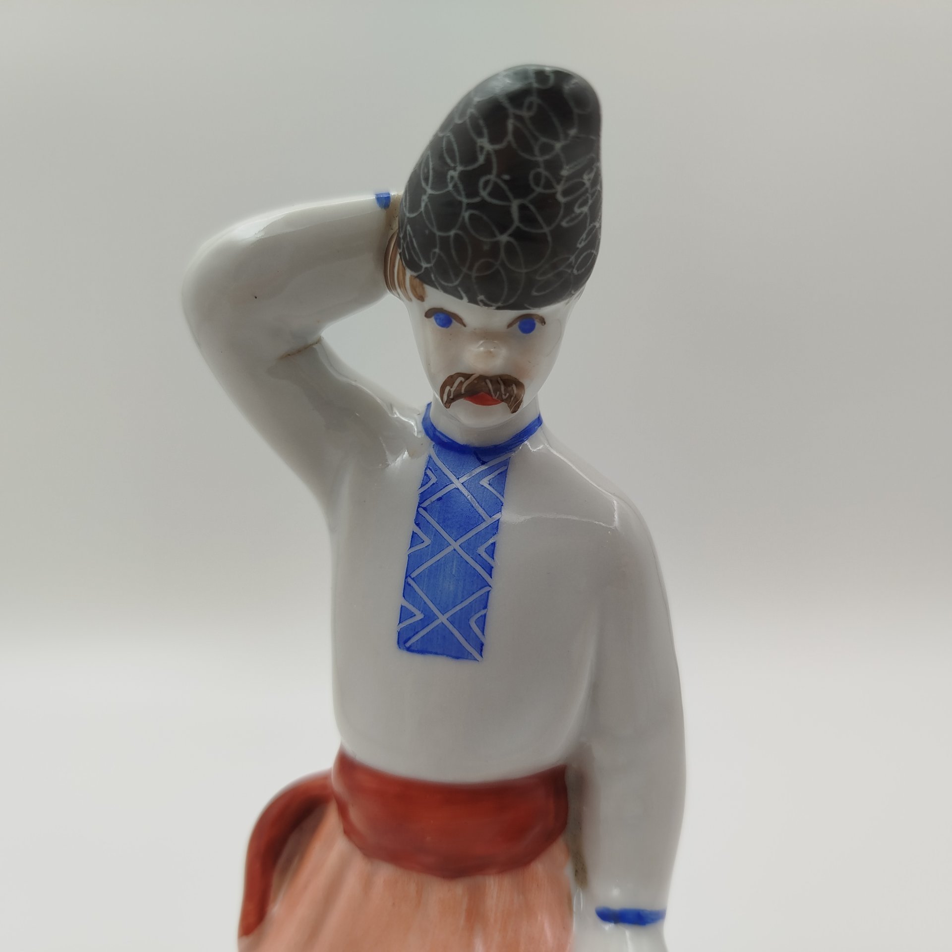 Статуэтка "Заколдованное место" (Горшочек золота), фарфор, роспись, 1959-1976 гг.