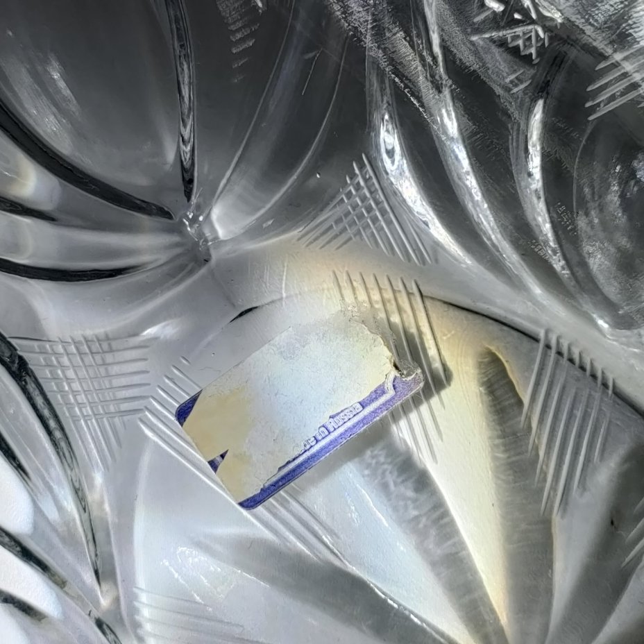 Конфетница (салатник) в форме ладьи с резным рельефным декором