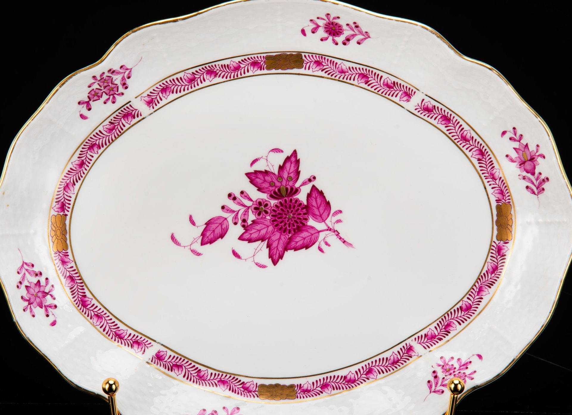 Блюдо сервировочное круглой формы, выполненное в фирменном дизайне "Chinese Bouquet/Apponyi Purpur", Herend (Херенд)
