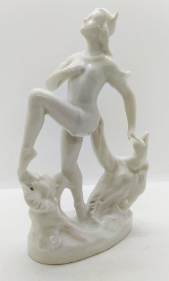Статуэтка "Балерина-Лисичка", автор М.А. Интизарян, Дмитровский фарфоровый завод (ДФЗ Вербилки)