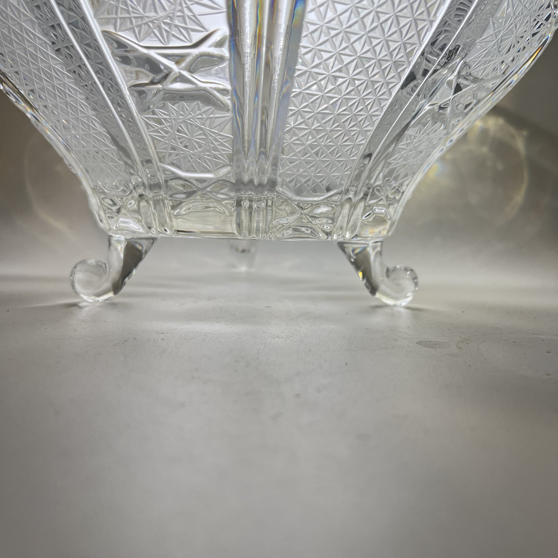 Фруктовница на ножках круглой формы, хрусталь, алмазная грань, СССР, 1970-1990 гг.