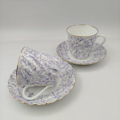 Набор из двух кофейных пар "Садик", форма "Витая", автор рисунка Н.П. Славина, фарфор, деколь, золочение, Ленинградский фарфоровый завод (ЛФЗ), СССР, 1970-1992 гг.