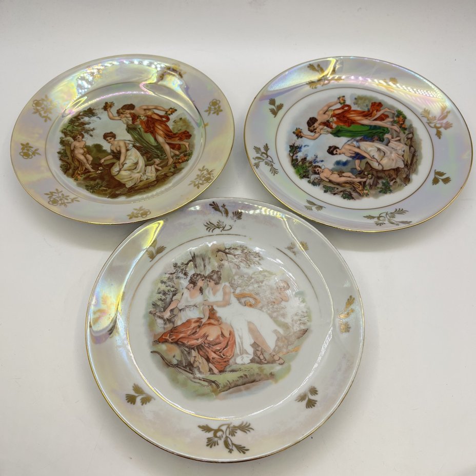 Набор из 3 десертных тарелок из сервиза "Мадонна", фарфор, деколь, люстр, золочение, Kahla, ГДР, 1960-1980 гг.